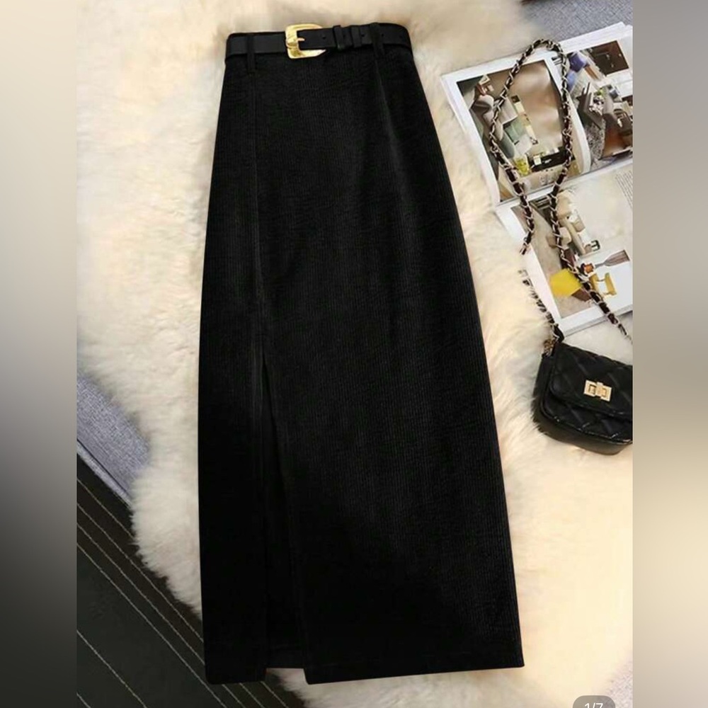Elegant Black Women's Skirt